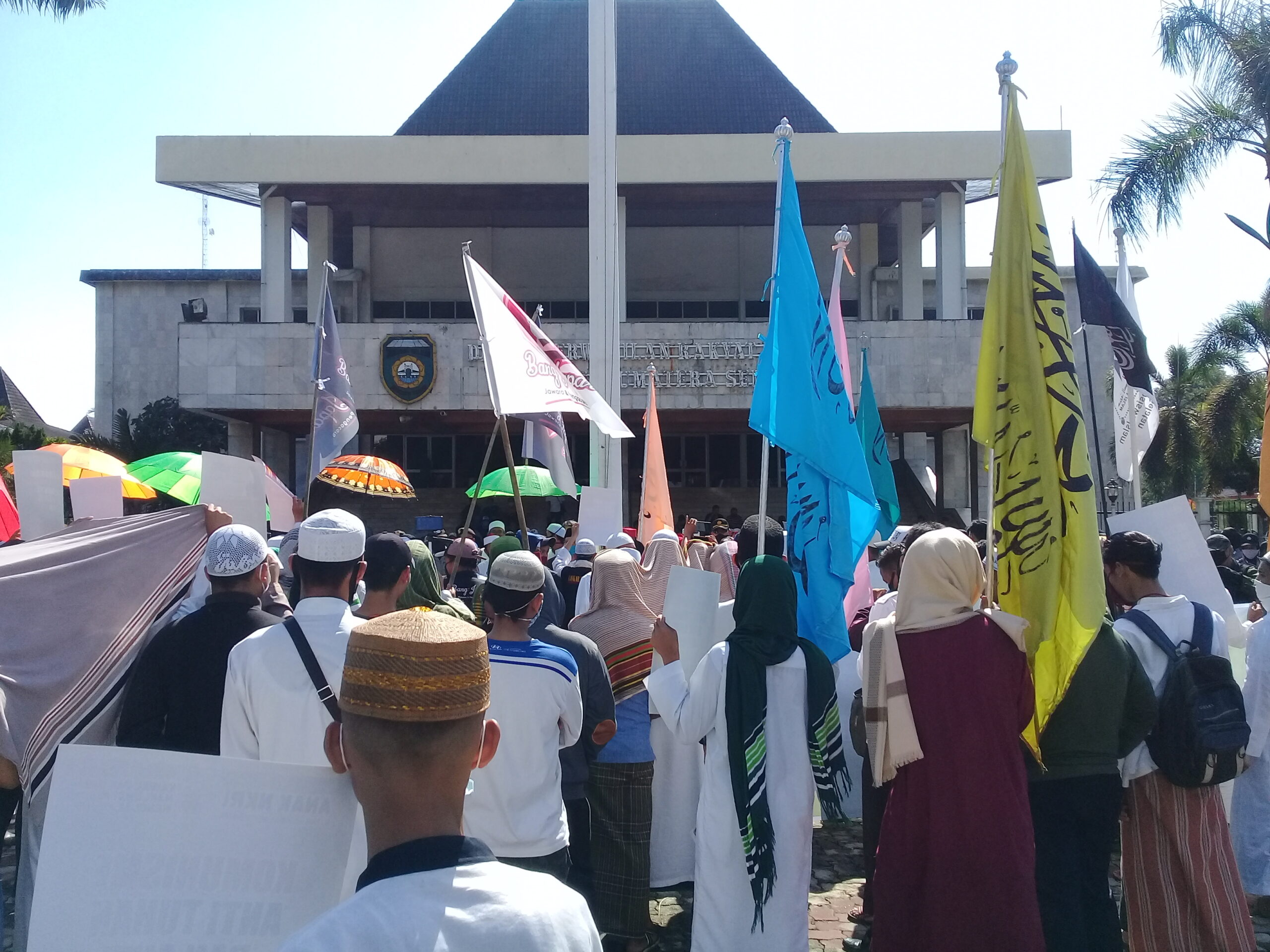 Umat Islam Sumsel Gruduk DPRD Sumsel: HIV Merusak Imun, Kalau HIP Merusak Iman Dan Negara Indonesia