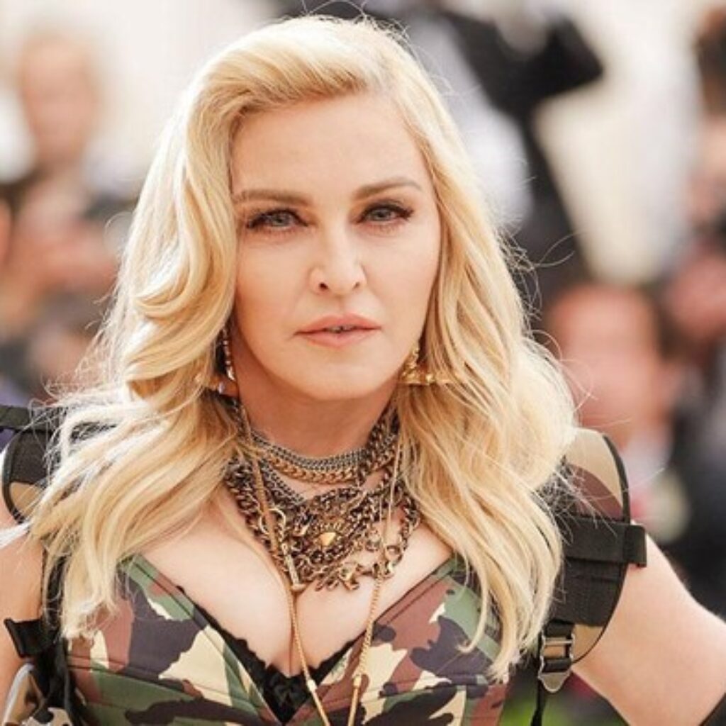 Digoyang Madonna, Aktor Ini 'Panas Dingin' Banjir Keringat