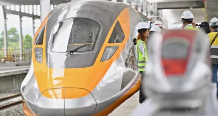 Bukan Gegara China Salah Hitung, Pengamat Ungkap Penyebab Biaya Proyek Kereta Cepat Bengkak, Indonesia Tertipu!