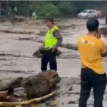 Banjir Lahar Dingin Gunung Marapi: Jalur Kabupaten Agam-Tanah Datar Tidak Dapat Dilintasi